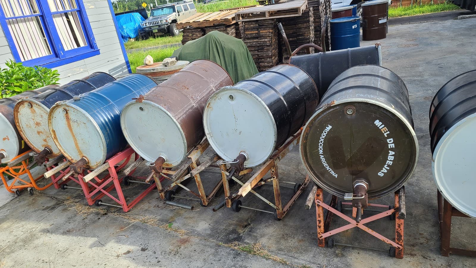 Del Signore Apiaries Inc