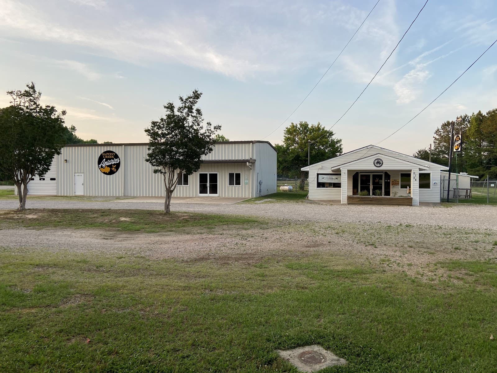Sapony Creek Apiaries & Bee Supply - Image 1